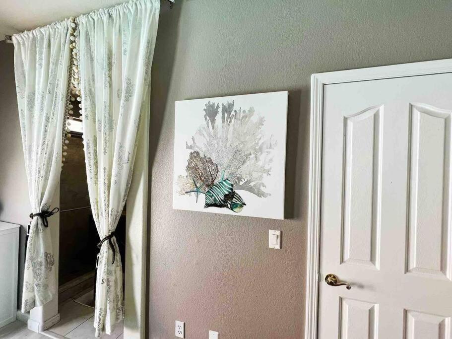 Amazing Heated Pool And Private Hot Tub 3Br In Heart Of Lv Villa Las Vegas Eksteriør billede