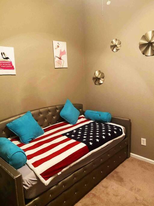 Amazing Heated Pool And Private Hot Tub 3Br In Heart Of Lv Villa Las Vegas Eksteriør billede