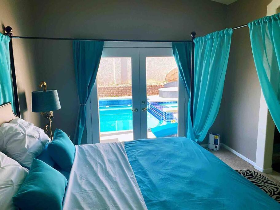 Amazing Heated Pool And Private Hot Tub 3Br In Heart Of Lv Villa Las Vegas Eksteriør billede